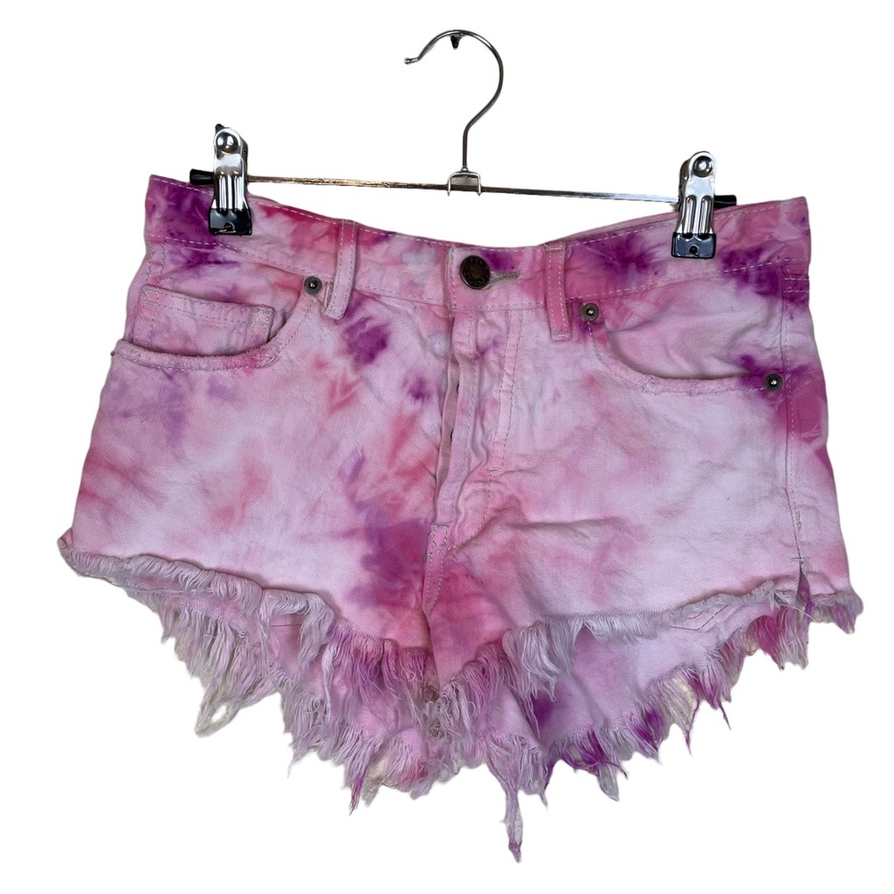 Free People Raw Fringe Hem TyeDye Denim Button-Fly Shorts Size 2 Pink Purple FP